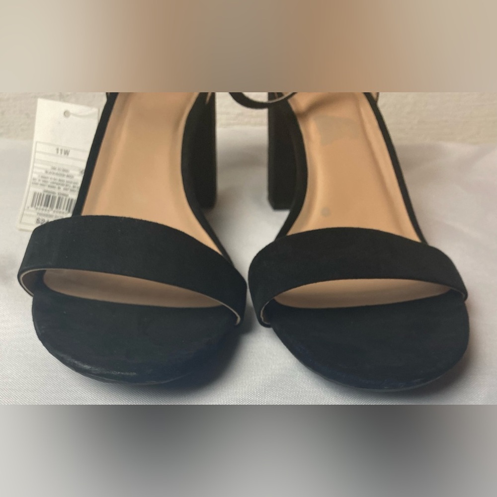 Strappy Block Heels - Picture 5 of 9